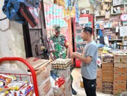 Babinsa Koramil 01/Jaya Cek Harga Kebutuhan Pokok di Pasar Tradisional