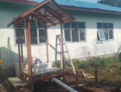 TNI dan Masyarakat Bersinergi Bangun WC untuk Desa Tumih