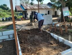 Warga Tumih Sambut Gembira Pembangunan Pos Kamling dari TMMD