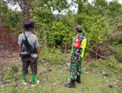 Babinsa Koramil 01/Sungaimas Laksanakan Sosialisasi Karhutla Agar Kelestarian Alam dan Lingkungan Tetap Terjaga di Desa Binaan