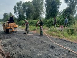 Pembasahan Jalan, Langkah Penting Satgas TMMD untuk Jalan Kokoh dan Tahan Lama