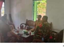 Babinsa Koramil 1203-12/Delta Pawan Laksanakan Patroli dan Komsos di Wilayah Binaan