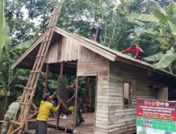 TMMD Ke-126 Tunjukkan Semangat Gotong Royong Lewat Pembongkaran RTLH