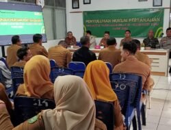 Danramil 1010-06/CLS Tekankan Pentingnya Pemahaman Hukum Pertanahan bagi Aparat Desa