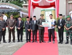 Semangat Persatuan dan Kebanggaan Bangsa, Komandan Kodim 1003/HSS Ikuti Upacara Bersama Unsur Pmerintah Kab. HSS