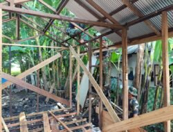 Rumah yang Dulu Reyot, Kini Mulai Tertutup Atap dan Dinding Kayu