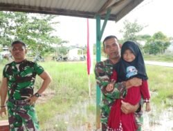 Prajurit TMMD Ke-126 Ajak Anak-Anak Desa Tumih Ceria Bersama