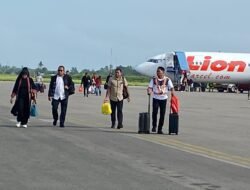 Satgas Korpasgat Kawal Kedatangan Gubernur NTT, Melki Dorong Warga Bersatu Bangun Papua Selatan