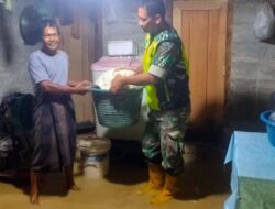 Babinsa Koramil 03/Kaway XVI Kodim 0105 Aceh Barat Bantu Warga Terdampak Banjir