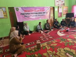 Babinsa Bungur Hadiri Musdes Penetapan Penerima Beras Bulog di Paring Guling