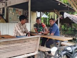 Babinsa Koramil 03/Setia Bakti Ajak Warga Tingkatkan Kewaspadaan di Musim Hujan
