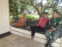 Babinsa Koramil 1203-07/Marau Laksanakan Komsos dan Pengawasan Perataan Lahan KDKMP di Desa Sari Bekayas