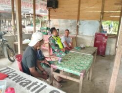 Eratkan Hubungan dengan Warga, Babinsa Koramil 11 Laksanakan Komsos di Wilayah Binaan