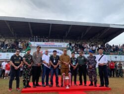 Dandim 1203/Ketapang Hadiri Penutupan Kejuaraan Sepak Bola Bupati Cup 2025