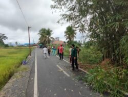 Koramil Amuntai Selatan Gelar Karya Bakti Bersihkan Drainase di Desa Ujung Murung