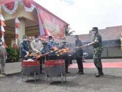 Pemusnahan Barang Bukti Narkotika dan Senjata Api di HSS