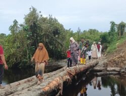 Danrem 012/TU Kerahkan Prajuritnya Untuk Membantu Warga Terdampak Banjir