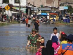 Respons Cepat Korem 012/TU: TNI–Bersama Unsur Terkait Terobos Banjir Demi Keselamatan Warga