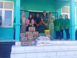 Dandim 0114/Aceh Jaya dan Persit Serahkan Bantuan Sosial bagi Korban Banjir di Teunom dan Pasie Raya