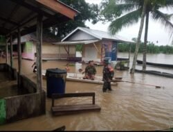 Jajaran Korem 012/TU Sigap Dampingi Warga Saat Banjir Melanda Rundeng