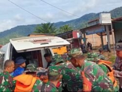 Jajaran Korem 012/TU: Satgas Bencana Aceh Selatan Evakuasi Jenazah yang Terjebak Banjir di Trumon Tengah