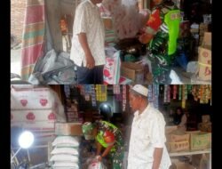 Babinsa Posramil 05/PC Terus Melakukan Pemantauan dan Pengecekan Sembako Pasca Banjir