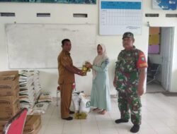 Babinsa Teunom Dampingi Penyaluran Bantuan Pangan untuk 101 KK Kurang Mampu