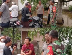 Babinsa Koramil 09/Samatiga Serma M. Nasir Gencarkan Komsos di Desa Pange: Warga Dihimbau Aktif Menjaga Kebersihan Lingkungan di Musim Penghujan