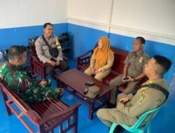 Babinsa Koramil 1203-10/ Sandai Perkuat Silaturahmi Lewat Komsos di Desa Istana Jaya