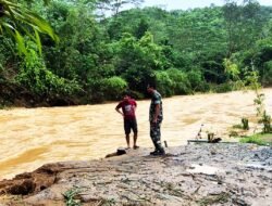 Hujan Lebat, Sungai di HSS Meluap dan Rendam Pemukiman, Kodim 1003/HSS Bersama BNPB Siaga Bencana