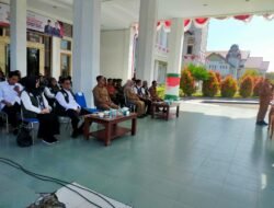 Serma Vien Sitepu Dampingi Mahasiswa KKN Universitas Teuku Umar di Aceh Jaya