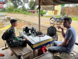 Babinsa 1203-15/ Teluk Batang Perkuat Kedekatan dengan Warga melalui Komsos di Desa Seponti Jaya