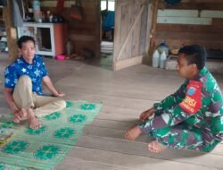 Babinsa 1203-14/ Jelai Hulu Pererat Silaturahmi Melalui Anjangsana di Desa Kusik Batu Lapu