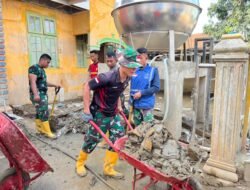 Prajurit Jajaran Korem 012/TU Gelar Karya Bakti di Polindes Landuh