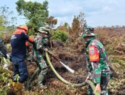 Jajaran Korem 012/TU Terus Lakukan Upaya Pemadaman Karhutla