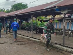 Koramil 1005-02/Kuripan Bersama Warga Gelar Karbak: Cegah Banjir dan Wabah Penyakit
