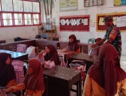 Babinsa Koramil 01/Jaya Pantau Pendistribusian Makanan Bergizi di SD Negeri 1 Jaya