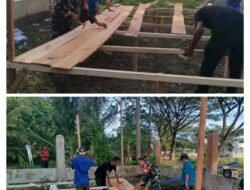 Babinsa Koramil 07/Johan Pahlawan Bantu Pekerja Koprasi Merah Putih Membuat Barak Hunian Sementara di Desa Suak Indrapuri