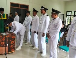 Danposramil Darul Hikmah Hadiri Pelantikan Pj Keuchik Kecamatan Darul Hikmah yang Berlangsung Tertib dan Lancar