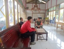 Pererat Silaturahmi, Babinsa Simpang Hulu Gelar Komsos Bersama Warga Desa Semandang Kiri