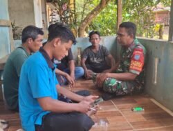Pererat Silaturahmi, Babinsa Jelai Hulu Laksanakan Komsos dengan Warga Desa Tebing Berseri