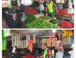 Babinsa Koramil 07/Johan Pahlawan Pantau Stok Sembako di Pasar Bina Usaha Meulaboh