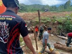 Pengalaman Berkesan Operator Alat Berat di TMMD Nagan Raya