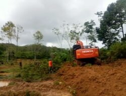 Deru Excavator TMMD Bawa Kebahagiaan Warga Pedesaan Nagan Raya