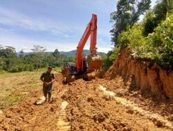 Pendampingan Satgas TMMD Pastikan Pembangunan Jalan Sesuai Target