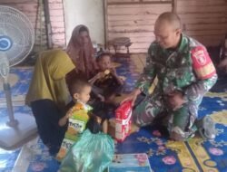 Babinsa Anjir Pasar Dampingi Anak Asuh Stunting dengan Bantuan Nutrisi