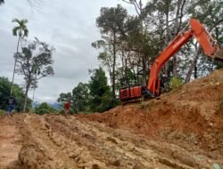Kendala Cuaca, Pembangunan Jalan TMMD Tetap Dilanjutkan