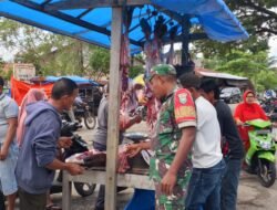 Cegah Lonjakan Harga, Babinsa Koramil 01/Jaya Intensifkan Pengawasan Pasar