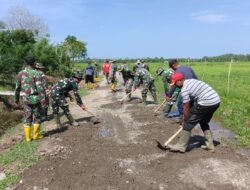 Saat Komandan Menjadi Pekerja di Lokasi TMMD