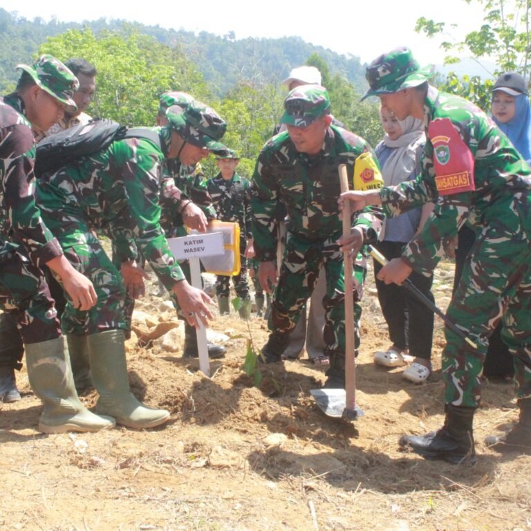 Dari Lubang Tanah Tumbuh Harapan Baru